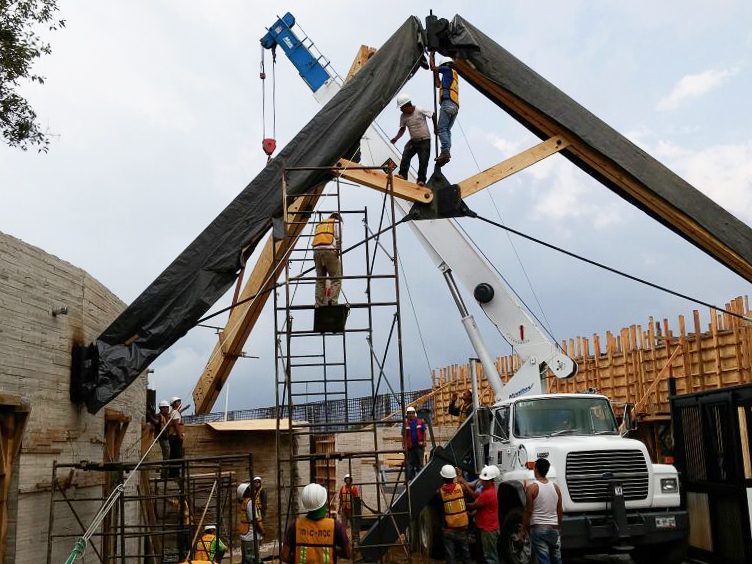 Calculo estructural de vigas de madera y acero